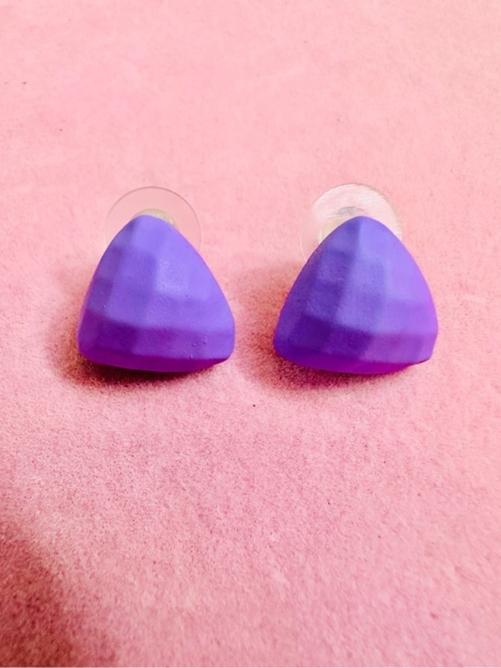 NWT Purple Triangle Stud Earrings